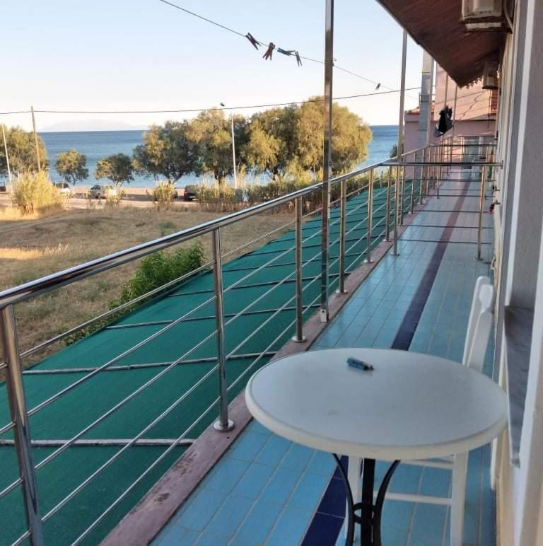 Ta Kalamakia Apartments Vatera Exterior foto